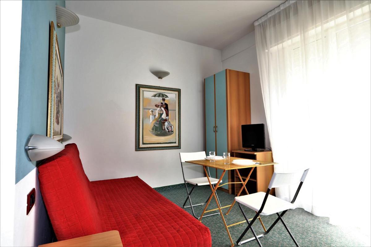 Residence & Suites Bellaria-Igea Marina Pokoj fotografie